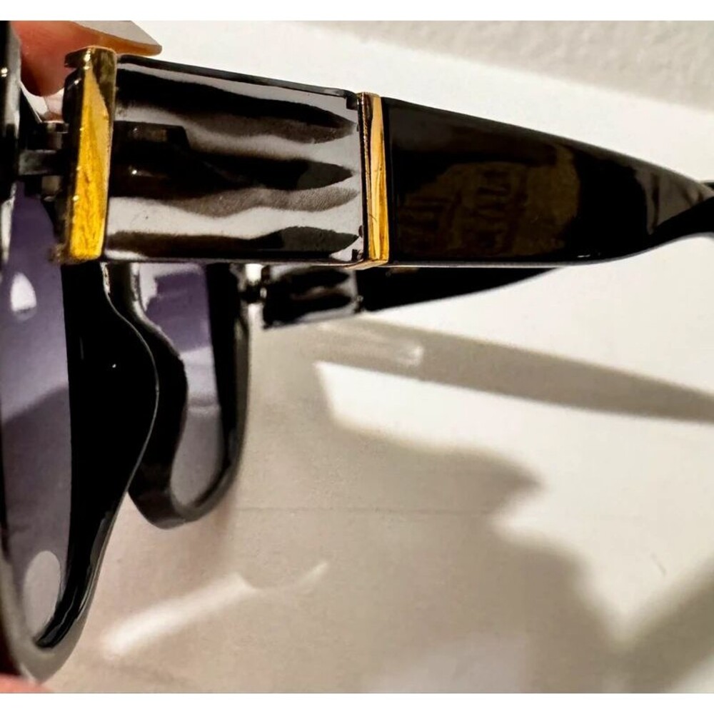 Sunglasses - Picture 2 of 3